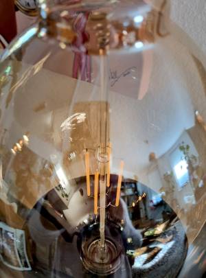 Lampe von Künstlerin Rike WolkeSieben große Glühbirne Sepia